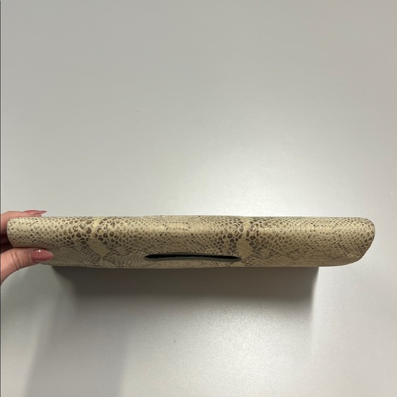 Hobo Leather Snakeskin Print Clutch Bag - Picture 5 of 12